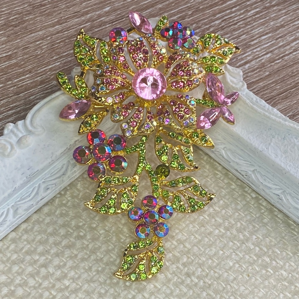 Large Flower Statement Pink Bling Brooch pin - Picture 7 of 7
